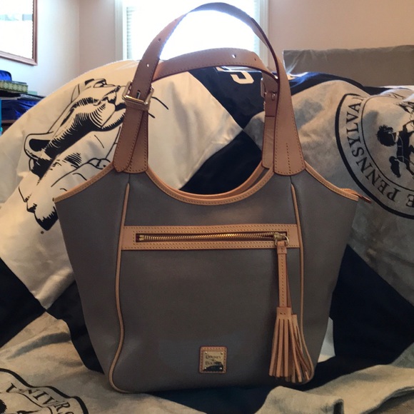dooney and bourke maddie